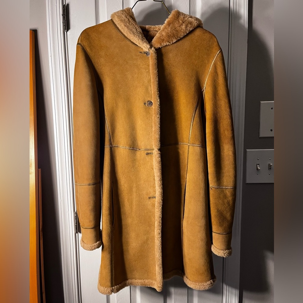 Authentic!!! Searle women’s Shearling Coat Size 10 Petite